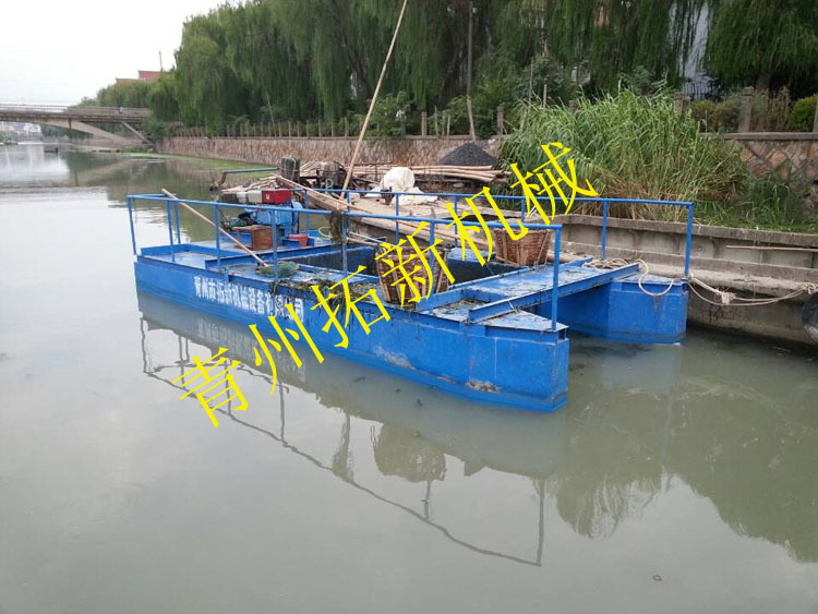 公司销往浙江湖州垃圾打捞船